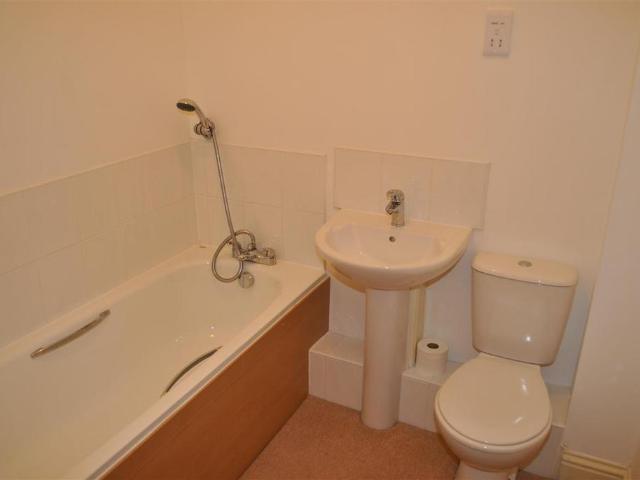 2 bedroom house to rent