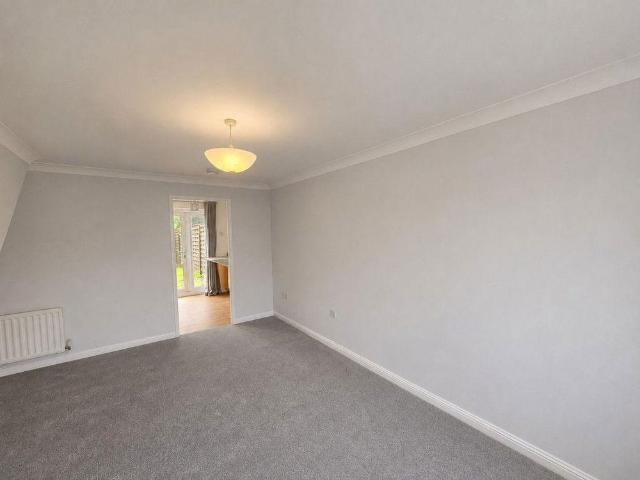 2 bedroom house to rent