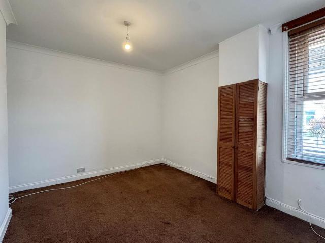 2 bedroom house to rent