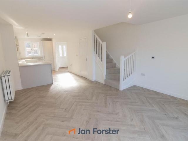 2 bedroom house to rent