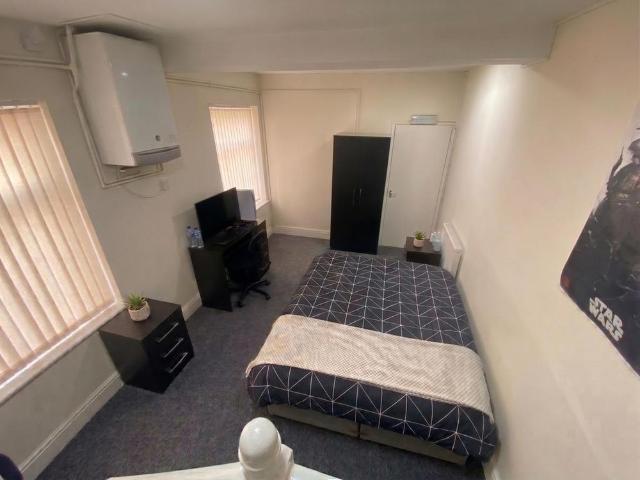 2 bedroom house to rent