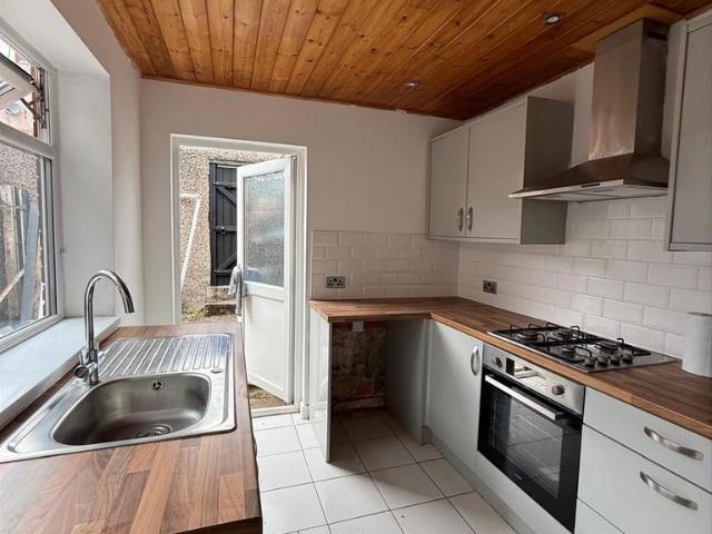 2 bedroom house to rent