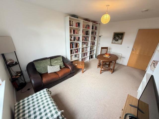 2 bedroom house to rent