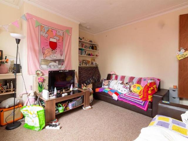 2 bedroom house to rent