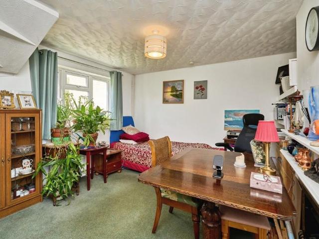 2 bedroom house to rent