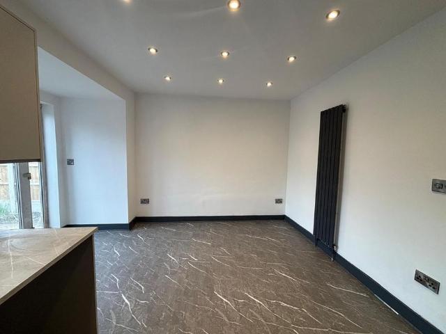 2 bedroom house to rent