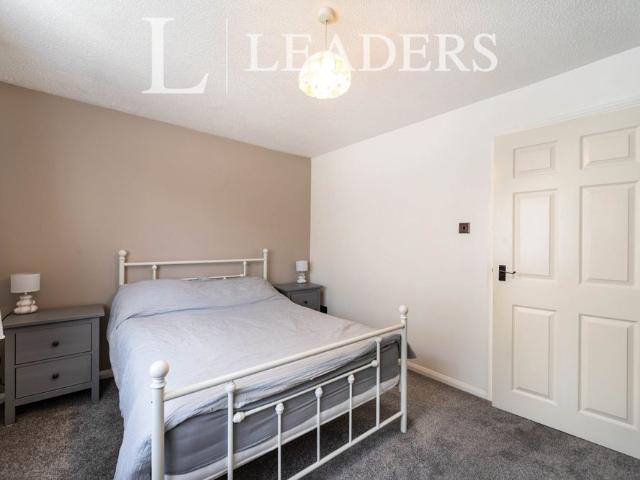 2 bedroom house to rent Tamarisk Close, Southsea, PO4