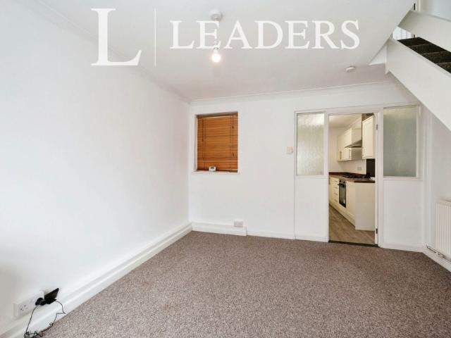 2 bedroom house to rent Tokar Street, Southsea, PO4