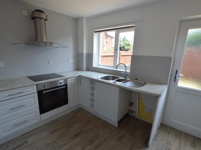 2 bedroom House To Rent Total Size: 474 SQ FT