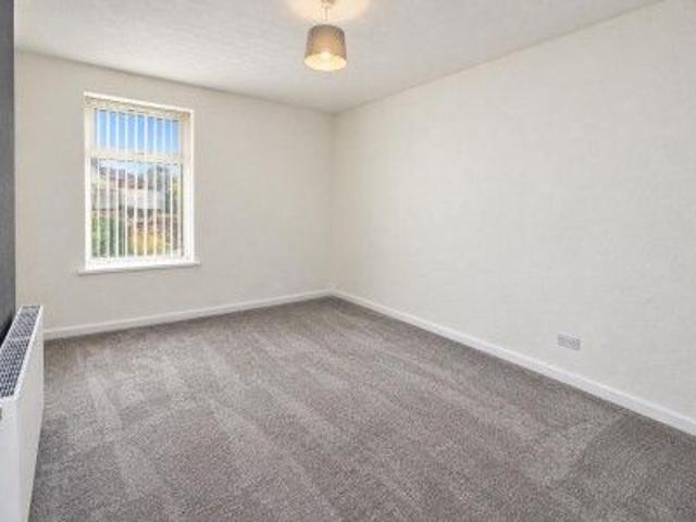 2 bedroom House To Rent Total Size: 625 SQ FT