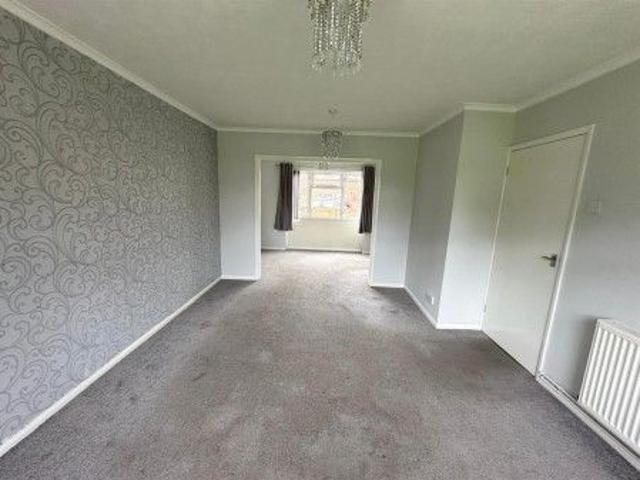 2 bedroom House To Rent Total Size: 957 SQ FT