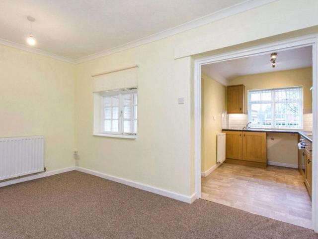2 bedroom house to rent Victoria Street, Crewe, CW1
