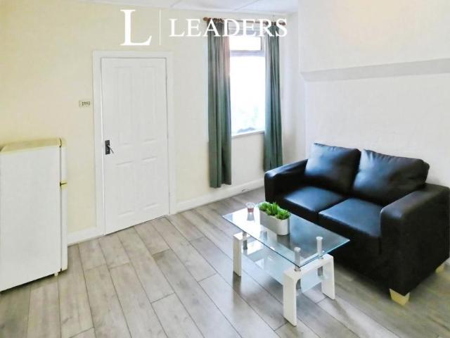2 bedroom house to rent Victoria Street, Mansfield, Nottinghamshire, NG18