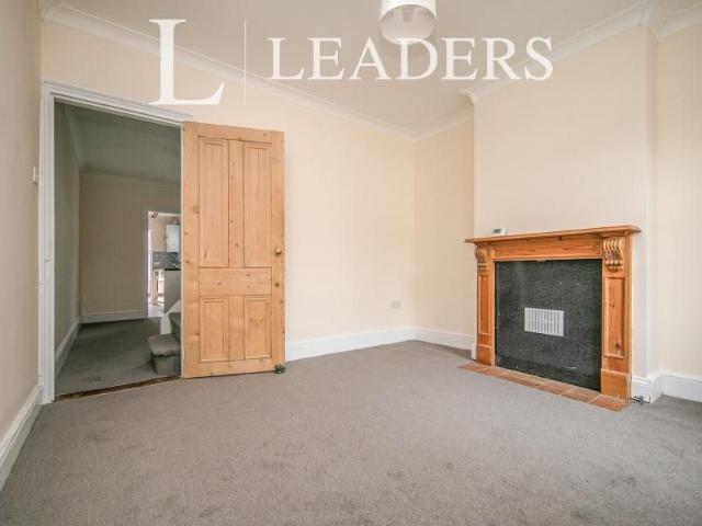 2 bedroom house to rent Wickham Road, Colchester, CO3