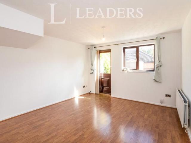 2 bedroom house to rent Woodpecker Way, Northampton, Northamptonshire, NN4