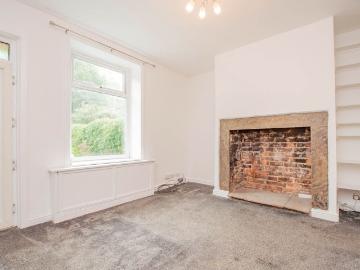 2 bedroom house to rent Ashbourne Street, Rochdale, OL11