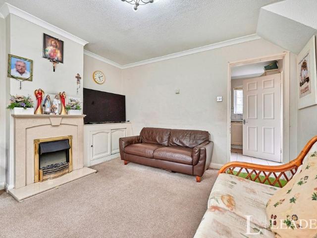 2 bedroom house to rent Burley Road, Bishops Stortford, CM23
