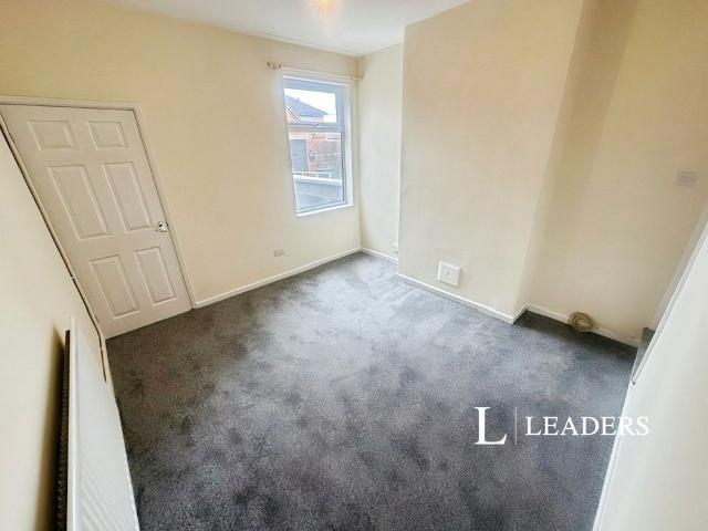 2 bedroom house to rent Cowper Street, Stoke on Trent, ST4