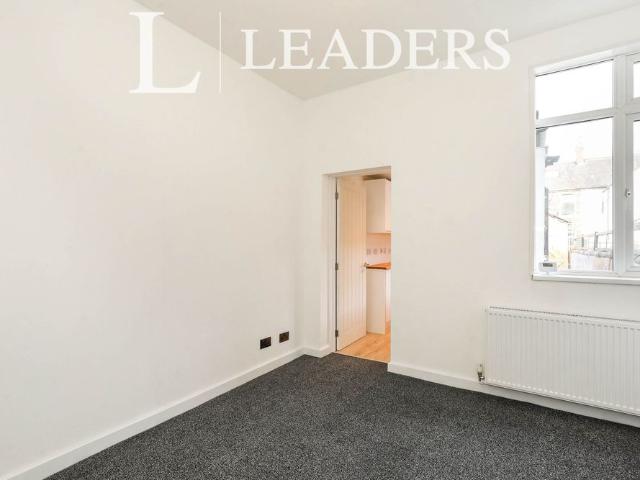 2 bedroom house to rent Grove Street, Stoke on Trent, Staffordshire, ST6
