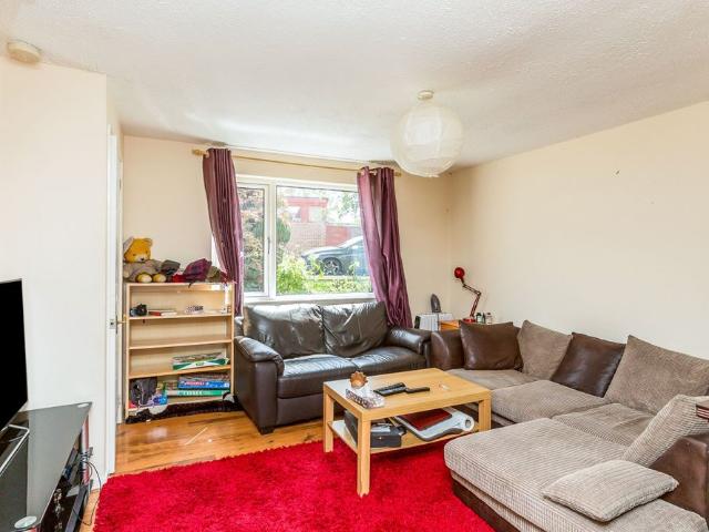 2 bedroom house to rent Grenville Road, Buckingham, Buckinghamshire, MK18