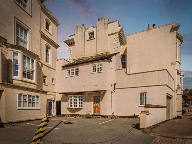 2 Bedroom House To Rent In The Ropewalk, Nottingham, NG1