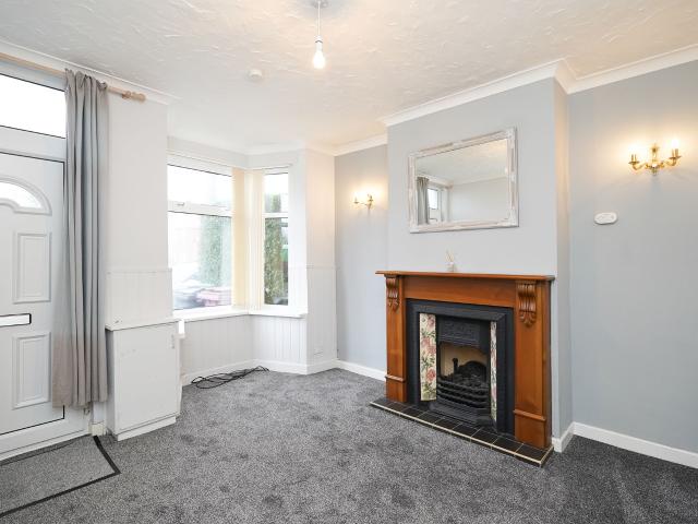2 bedroom house to rent in top road calow s44
