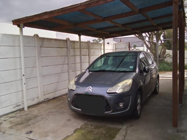 2 Bedroom House To Rent in Velddrif