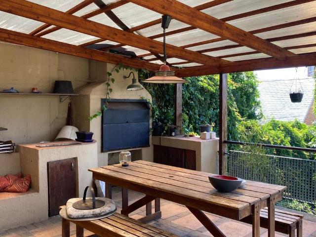 2 Bedroom house to rent in Westdene, Johannesburg