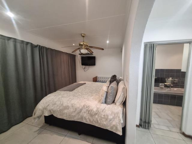 2 Bedroom House To Rent in Wilgeheuwel