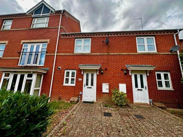 2 Bedroom House To Rent In Alma Road, Banbury, OX16