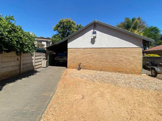 2 Bedroom House to Rent in Bendor