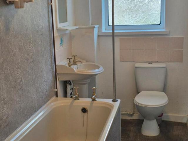 2 Bedroom House To Rent In Bedw Road, Bedlinog, Treharris, CF46