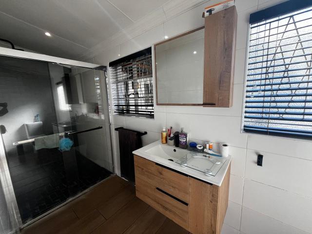 2 Bedroom House To Rent in Belgravia