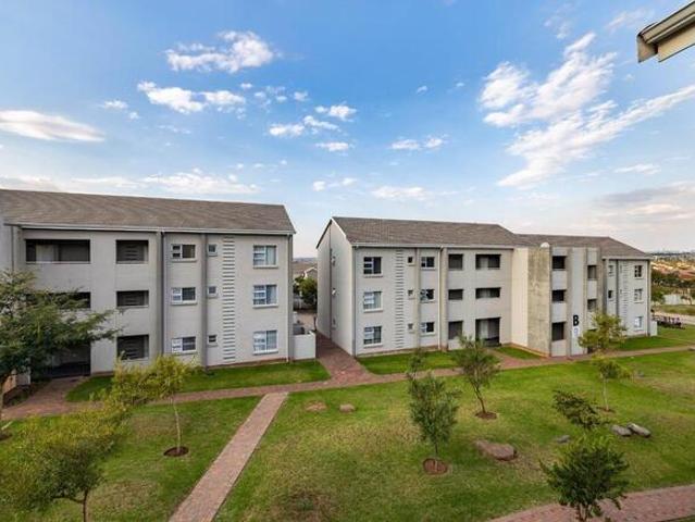 2 Bedroom House to Rent in Blue Hills Ah