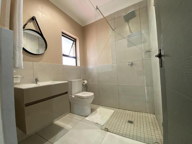 2 Bedroom House To Rent in Bryanston