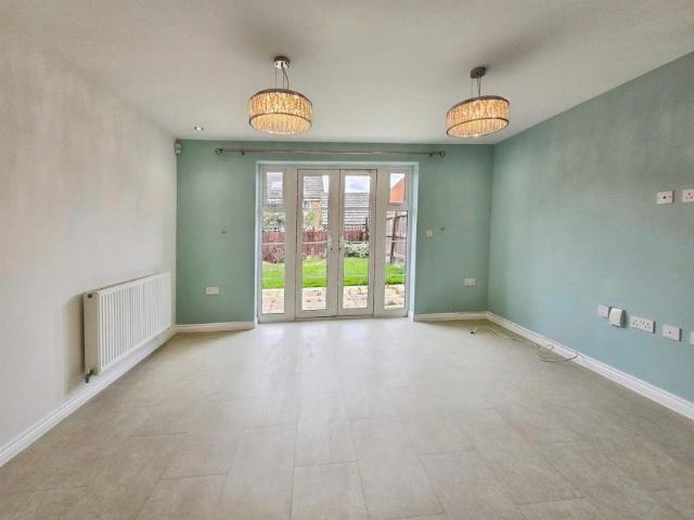 2 Bedroom House to Rent in Chelveston Road, Raunds, Wellingborough, NN9