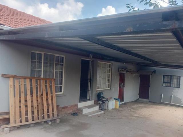 2 Bedroom House to Rent in Cosmo City