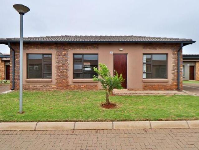 2 Bedroom House to Rent in Crystal Park