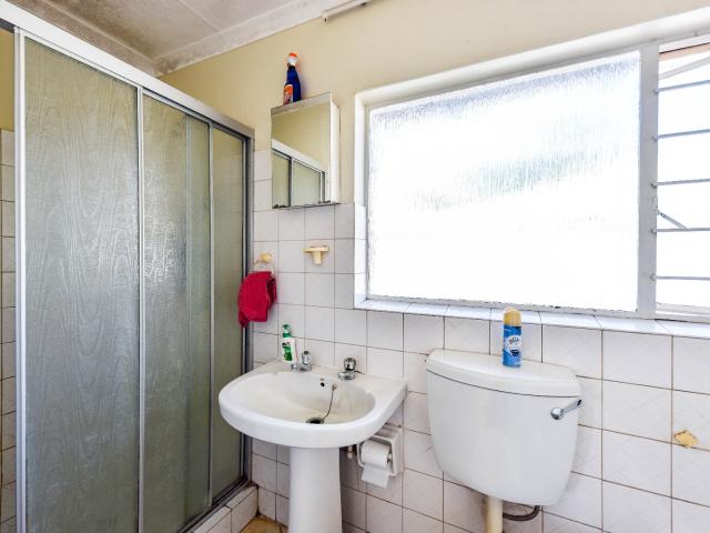 2 Bedroom House To Rent in Doornpoort