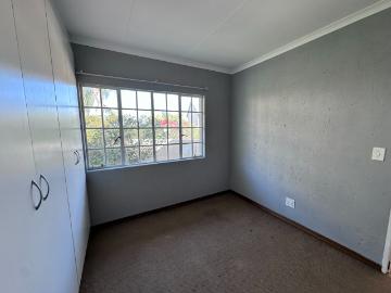 2 Bedroom House To Rent in Dowerglen