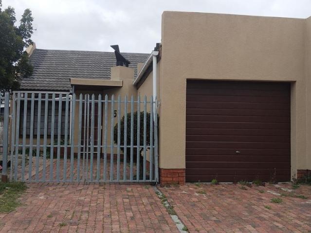 2 Bedroom house to rent in Drostdy Park, Kuils River