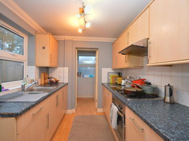 2 Bedroom House To Rent In Edmund Street, Kettering, NN16