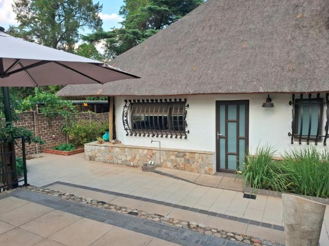 2 Bedroom House To Rent in Edenburg