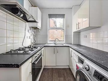 2 Bedroom House To Rent In Ekowe Street, Nottingham, NG7