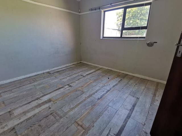 2 Bedroom House To Rent in Forest Hill