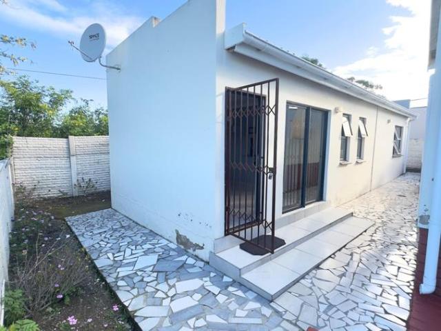 2 Bedroom House to Rent in Gonubie