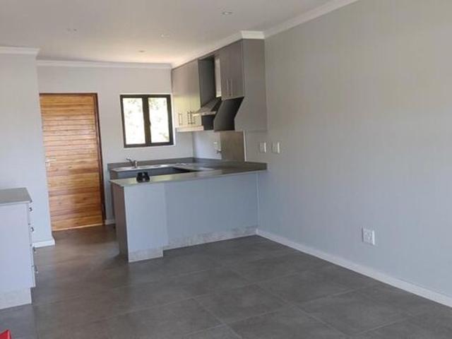 2 Bedroom House to Rent in Hayfields