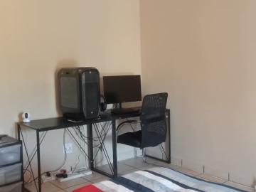 2 Bedroom House To Rent in Helderkruin