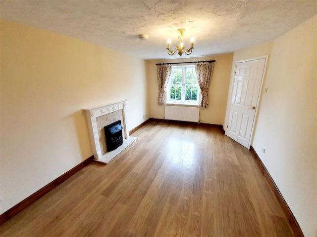 2 Bedroom House to Rent in Jasmine Gardens, Rushden, Northants, NN10