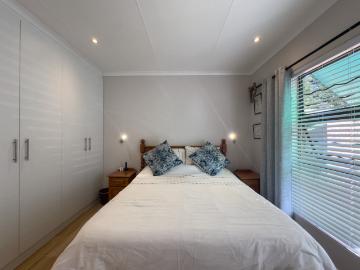 2 Bedroom House To Rent in Keurbooms River